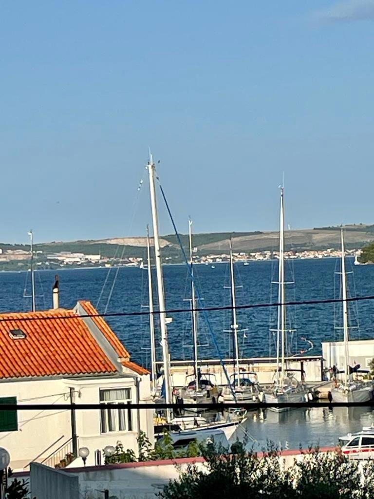 Lumar Holidays And Apartments Преко Экстерьер фото